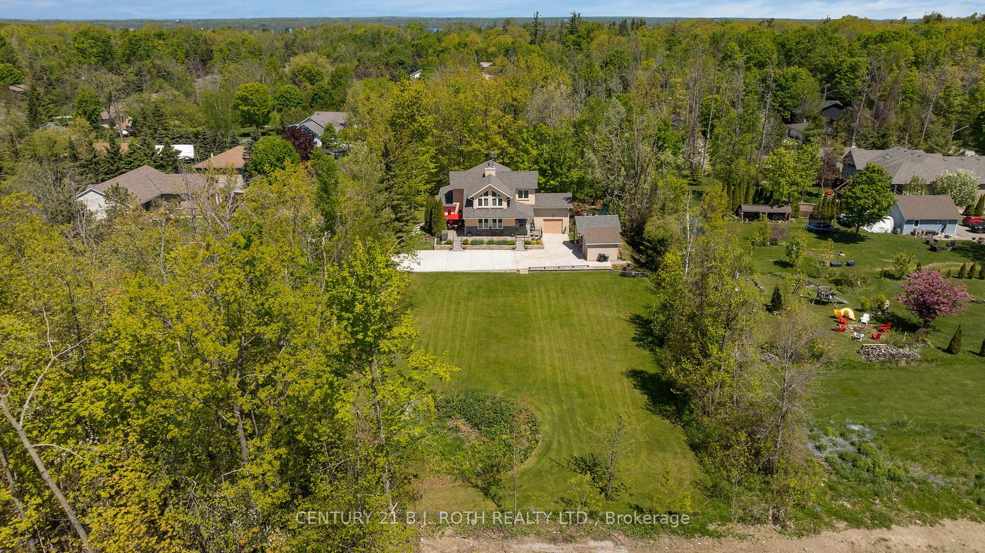 Photo 44 of 3809 East Street, Innisfil, Rural Innisfil — HOMEH