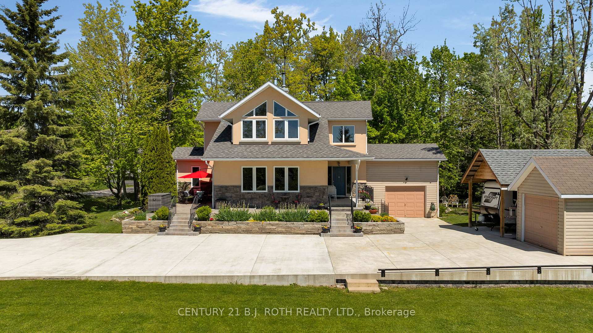 Photo 23 of 3809 East Street, Innisfil, Rural Innisfil — HOMEH