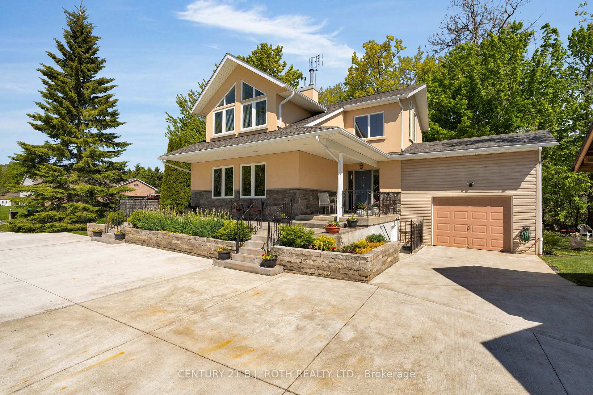Photo 15 of 3809 East Street, Innisfil, Rural Innisfil — HOMEH