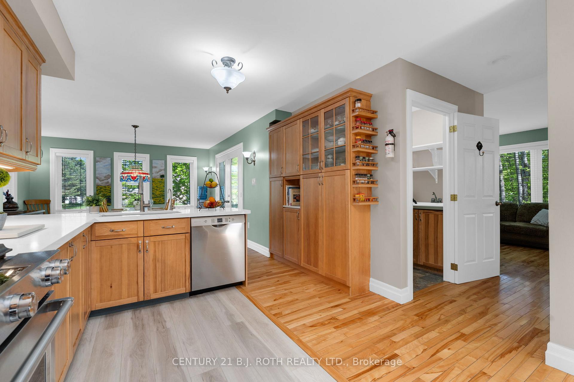 Photo 22 of 3809 East Street, Innisfil, Rural Innisfil — HOMEH