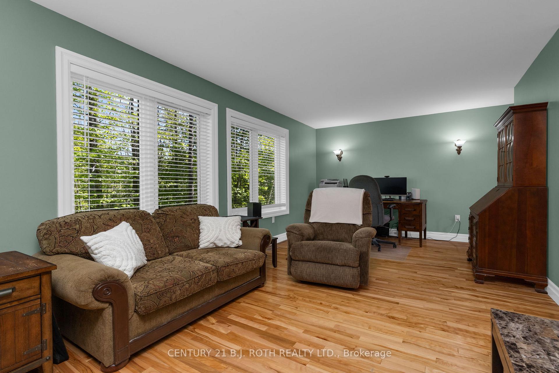 Photo 11 of 3809 East Street, Innisfil, Rural Innisfil — HOMEH