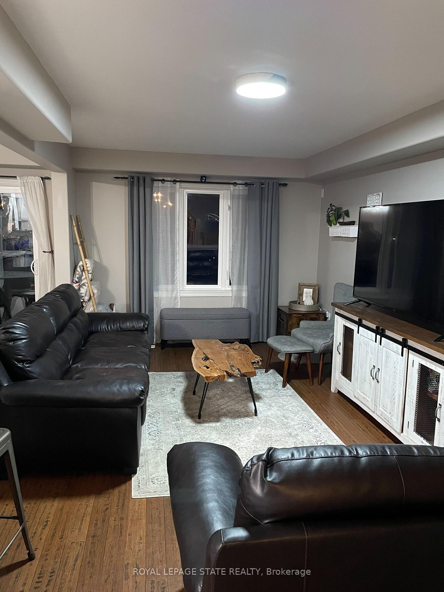 Photo 4 of 57 Cedar Street, Grimsby, Grimsby West — HOMEH