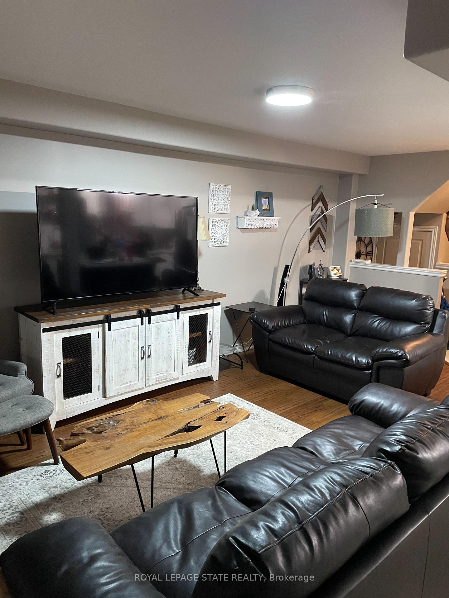 Photo 5 of 57 Cedar Street, Grimsby, Grimsby West — HOMEH