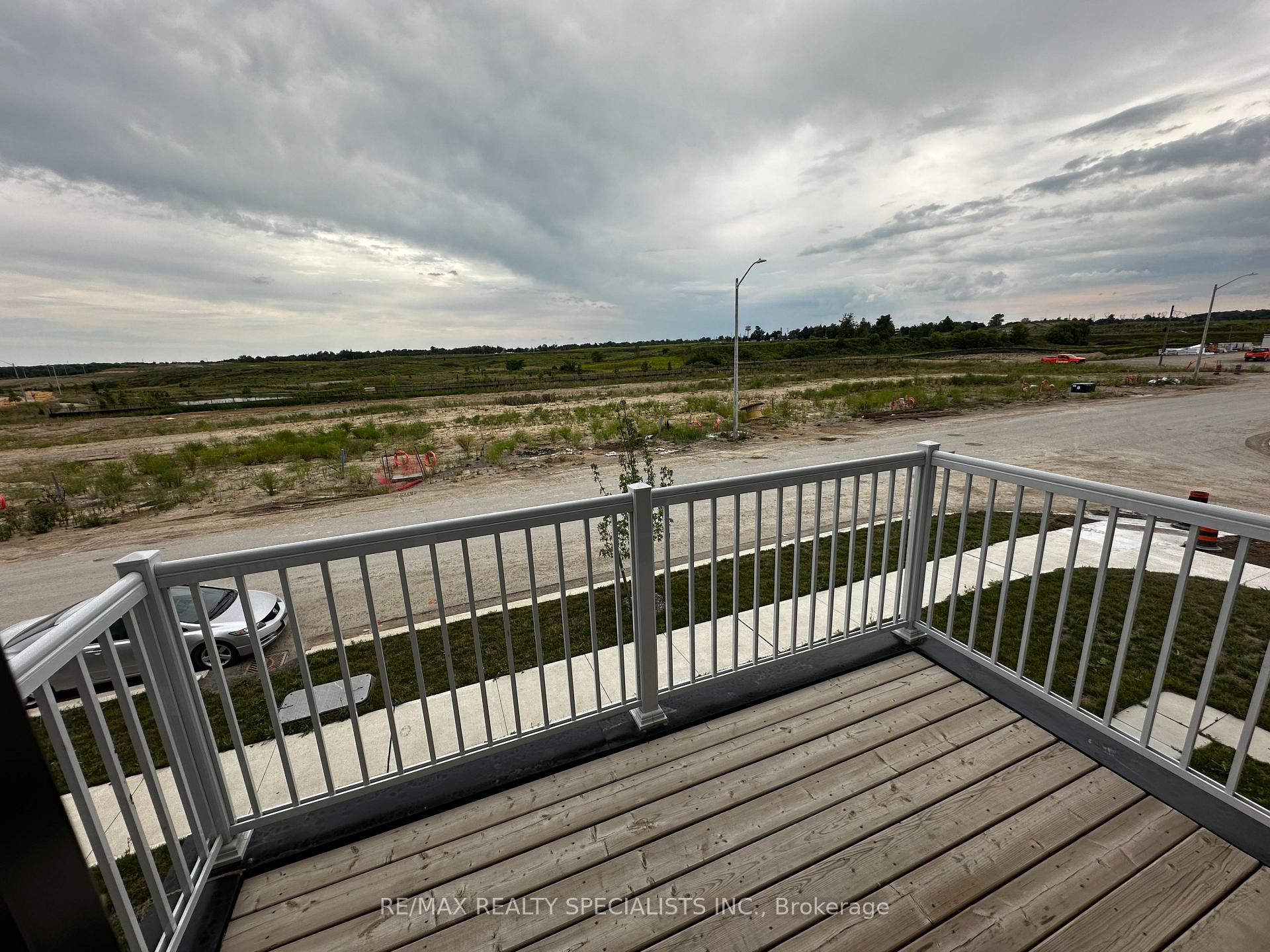 Photo 19 of 2 Norwich Crescent, Haldimand — HOMEH