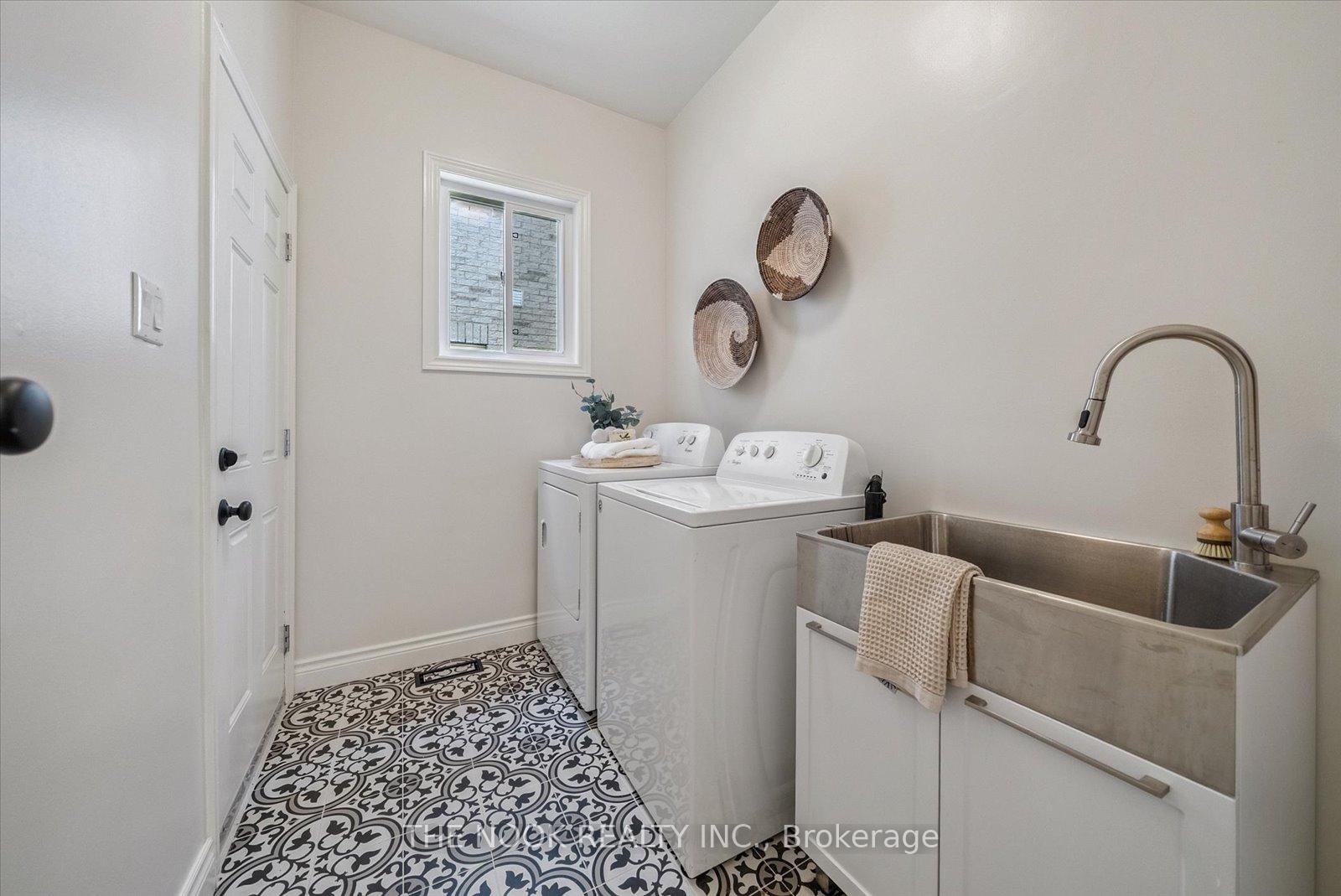 Photo 10 of 31 Queensplate Drive, Scugog, Port Perry — HOMEH