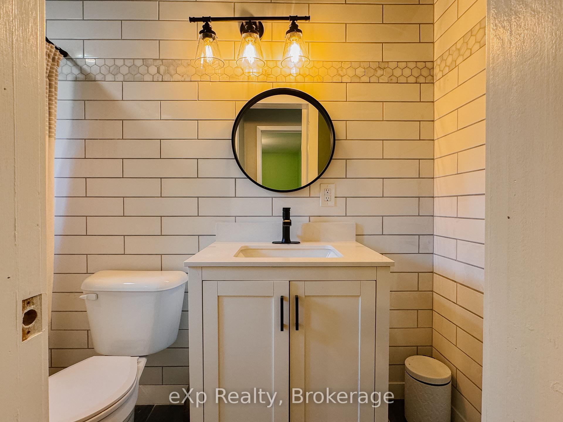 Photo 14 of 24 Windermere Court, Guelph, Riverside Park — HOMEH
