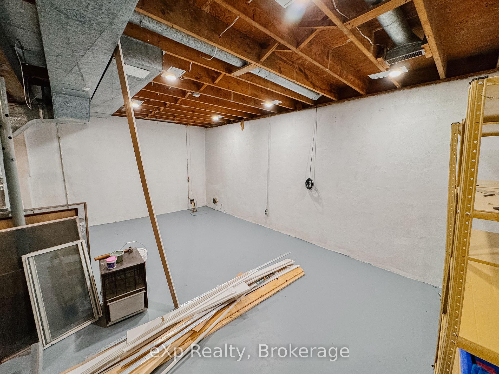 Photo 26 of 24 Windermere Court, Guelph, Riverside Park — HOMEH