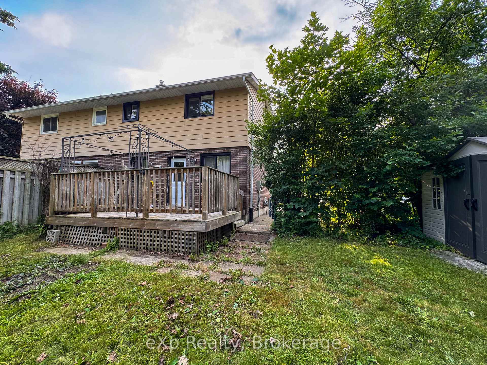 Photo 35 of 24 Windermere Court, Guelph, Riverside Park — HOMEH