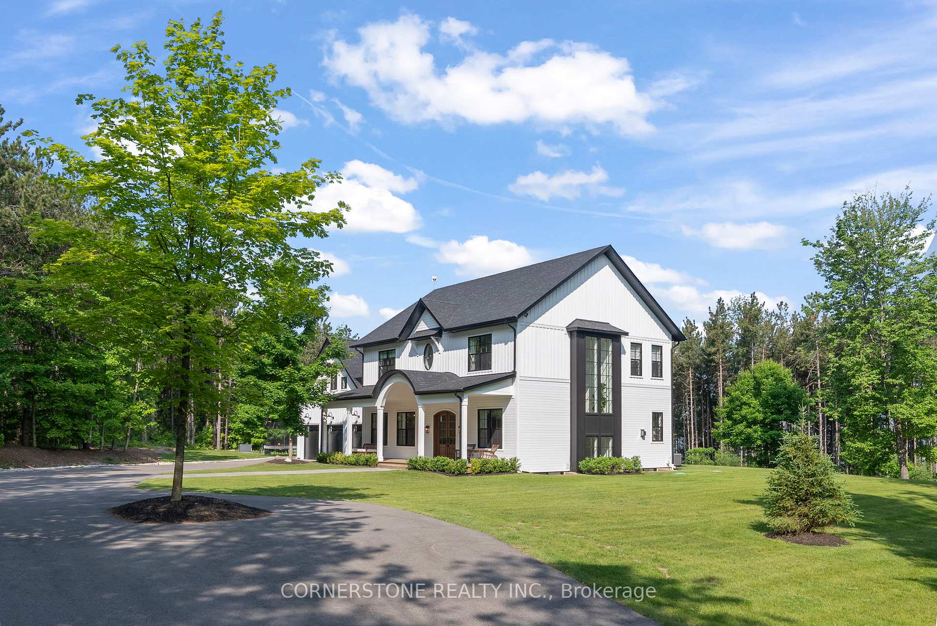 Front of 115 Rue Lafontaine Road E