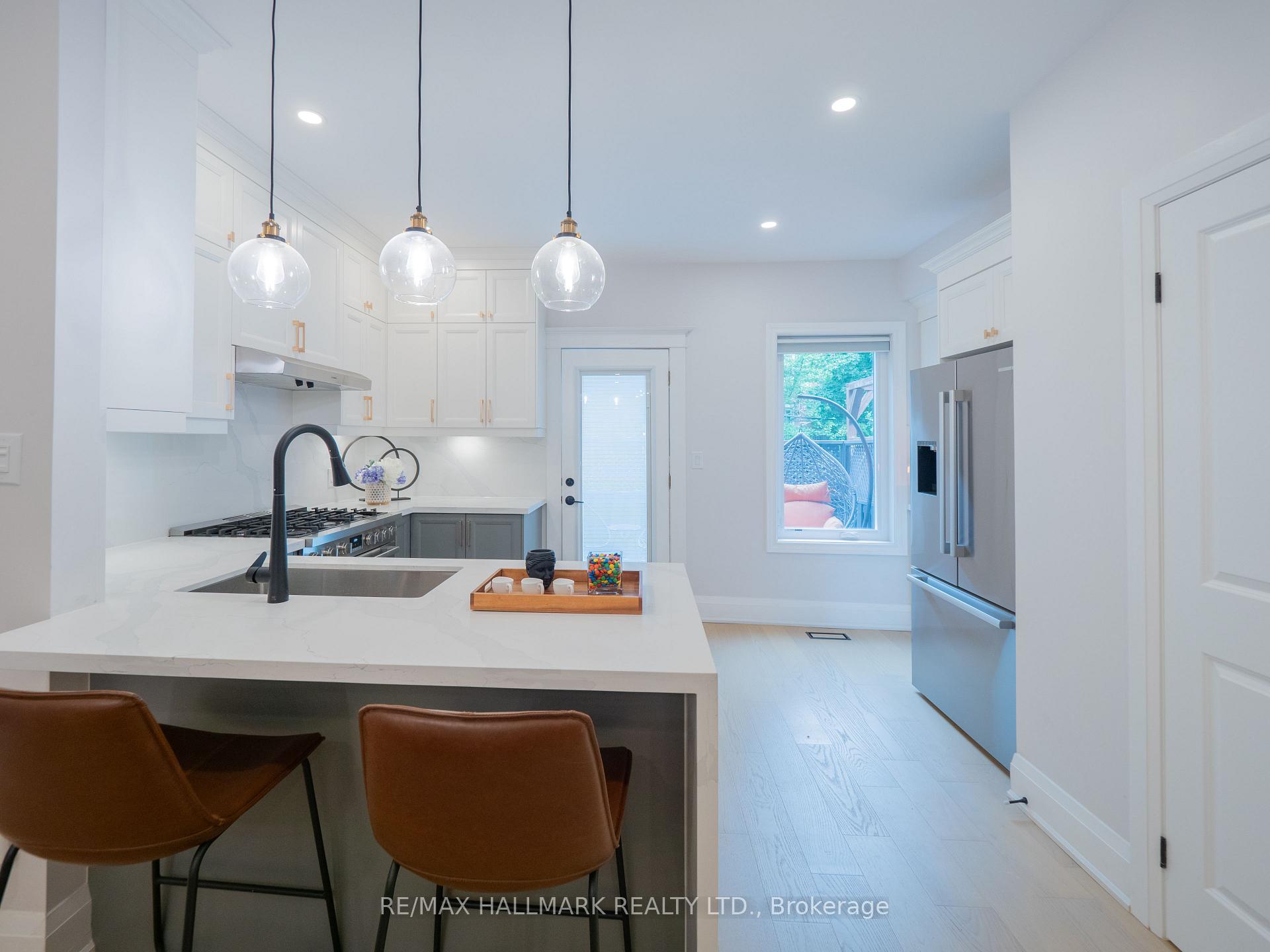 Photo 14 of 18 Millbrook Crescent, Toronto, North Riverdale — HOMEH