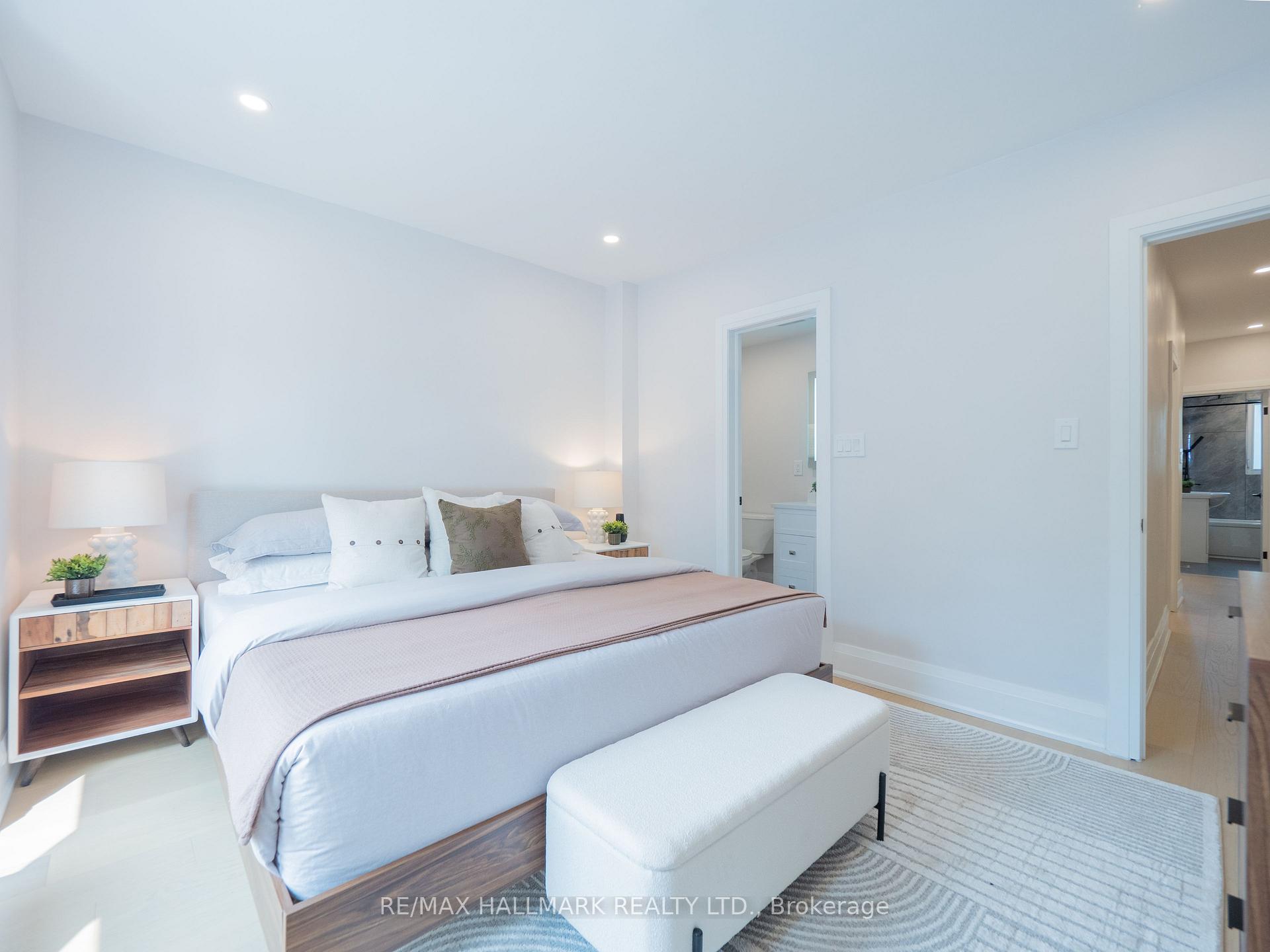 Photo 31 of 18 Millbrook Crescent, Toronto, North Riverdale — HOMEH