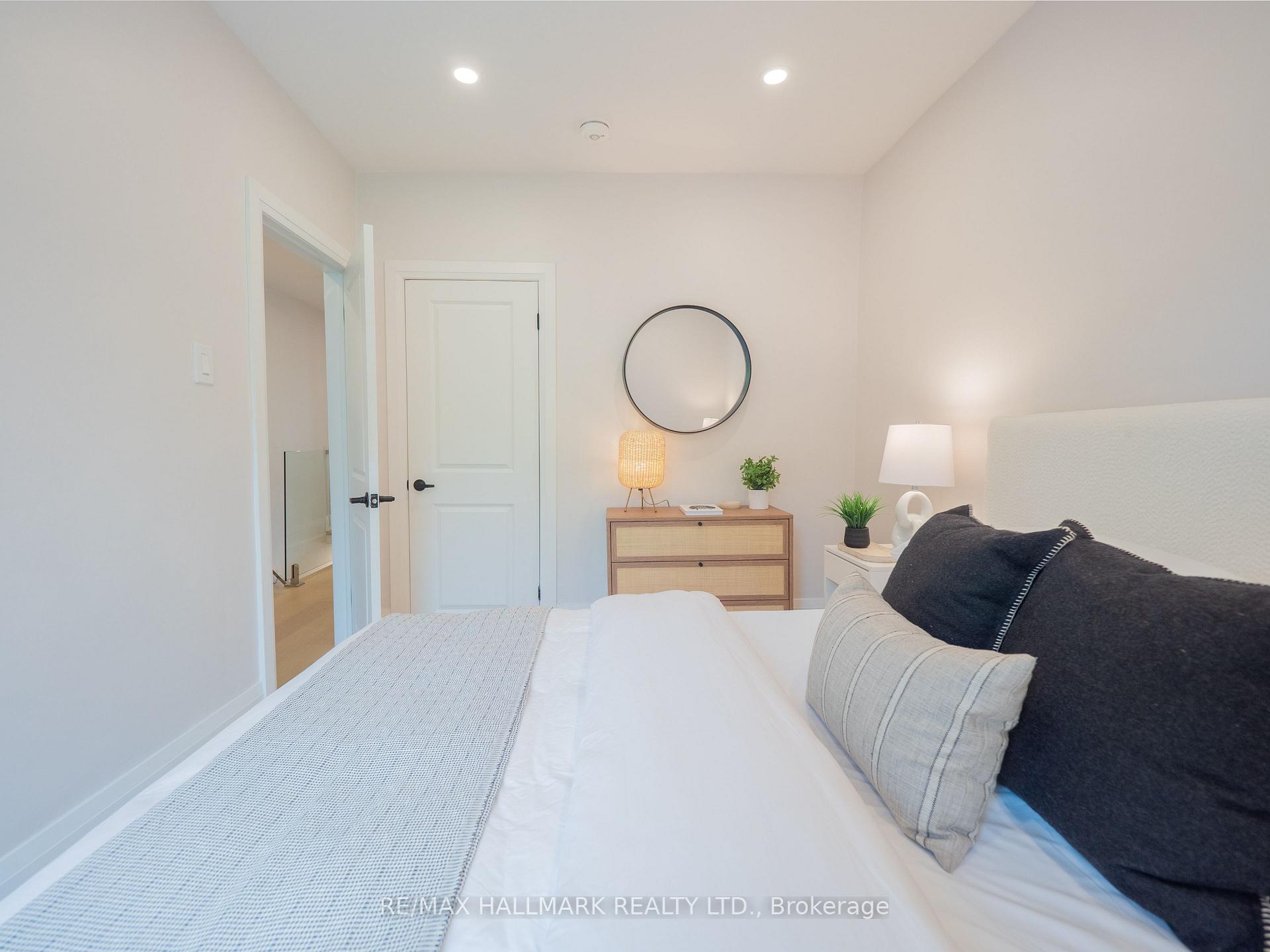 Photo 37 of 18 Millbrook Crescent, Toronto, North Riverdale — HOMEH
