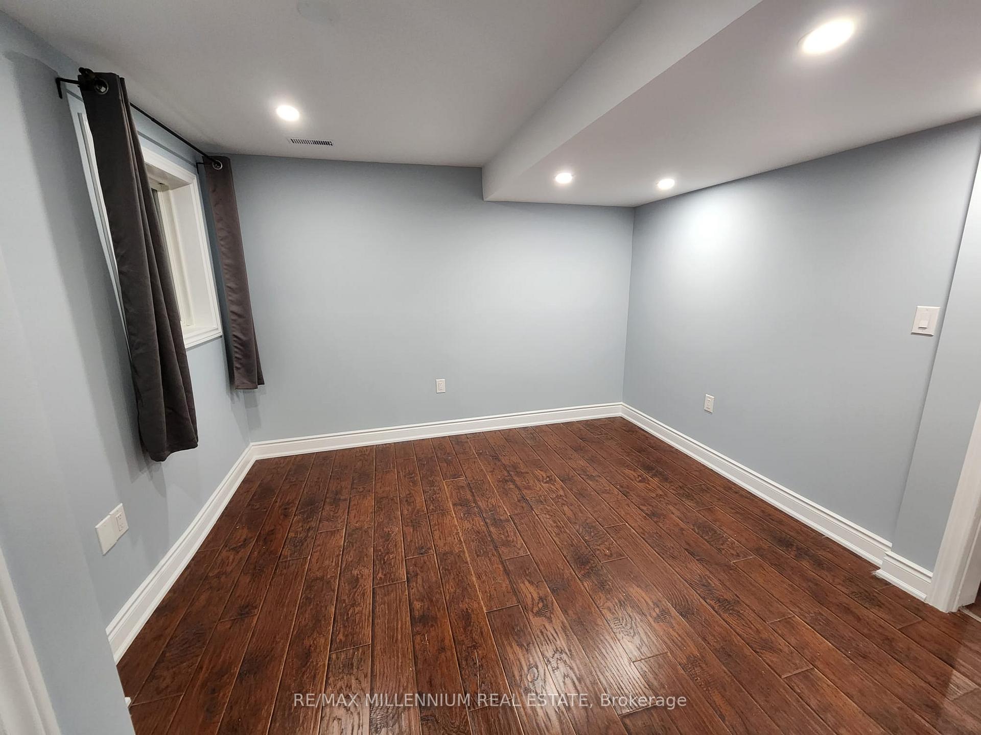 Photo 3 of 116 Summerset Drive, Barrie, Ardagh — HOMEH