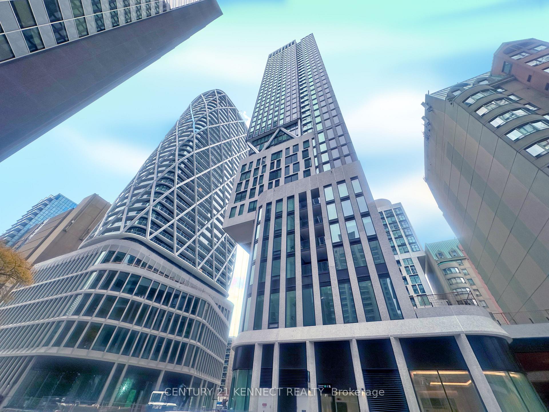 Front of Unit 3306, 238 Simcoe Street
