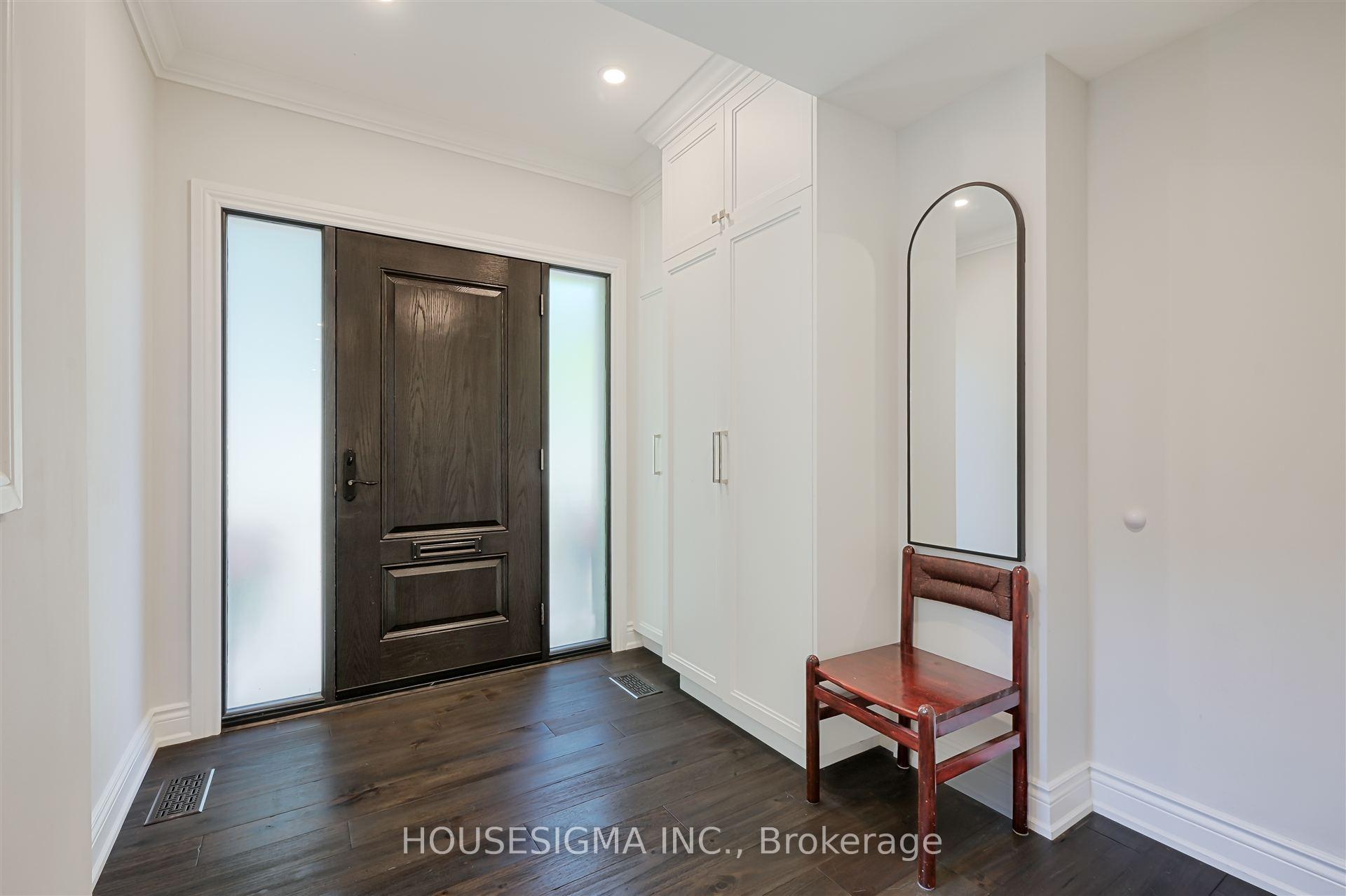 Photo 2 of 5 Ridge Hill Drive, Toronto, Forest Hill North — HOMEH