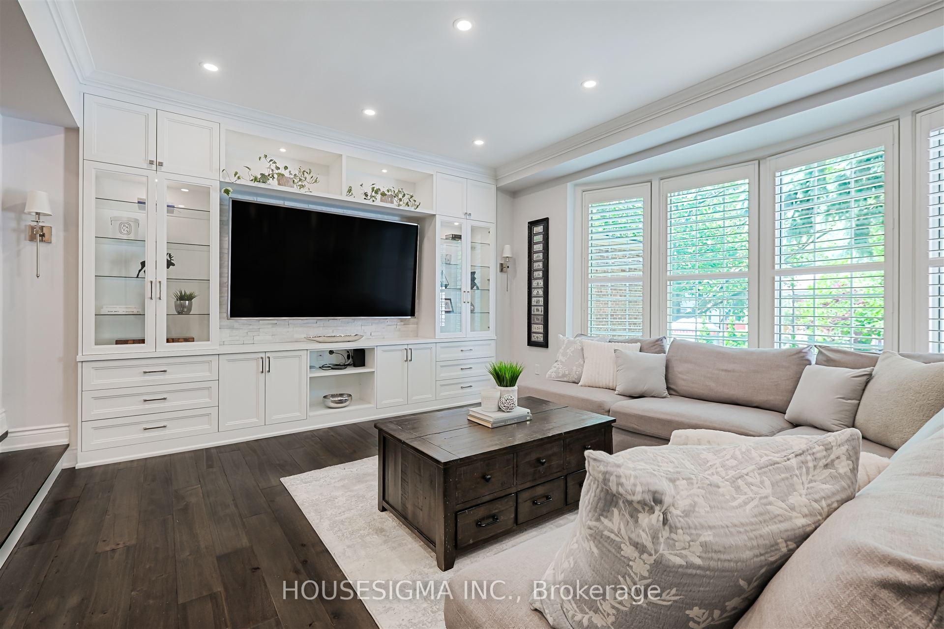 Photo 3 of 5 Ridge Hill Drive, Toronto, Forest Hill North — HOMEH