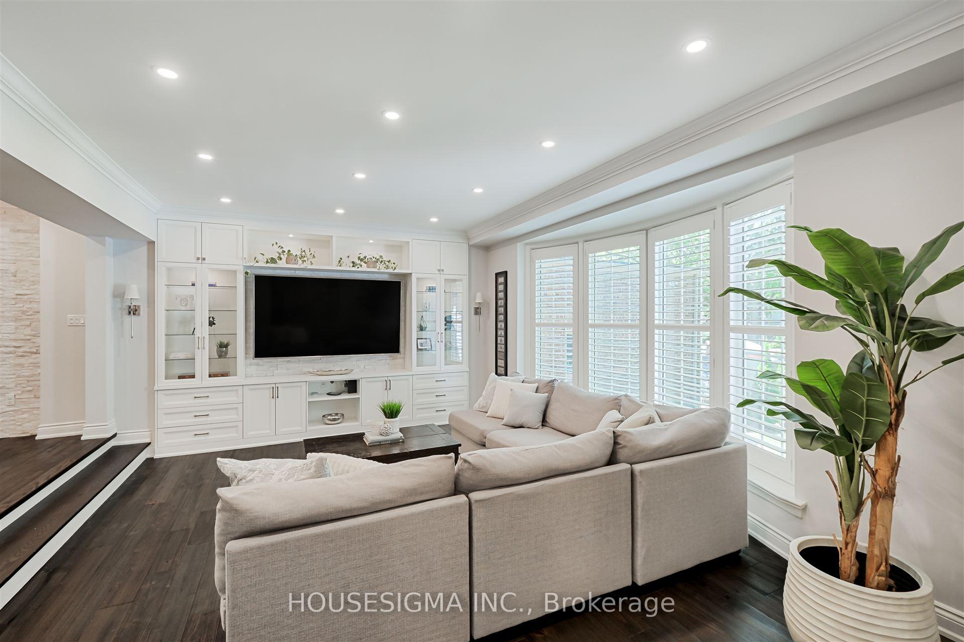 Photo 8 of 5 Ridge Hill Drive, Toronto, Forest Hill North — HOMEH