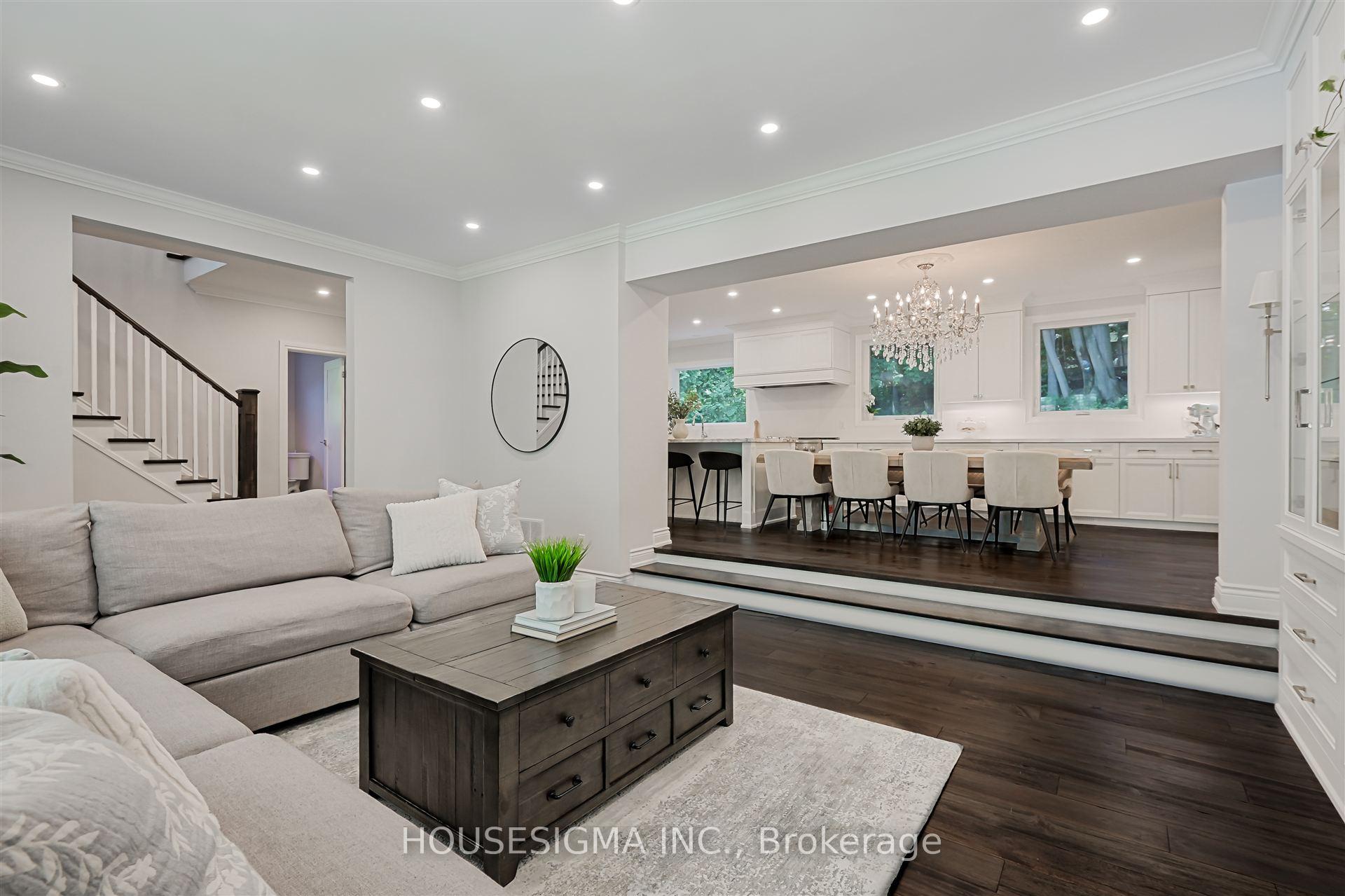 Photo 4 of 5 Ridge Hill Drive, Toronto, Forest Hill North — HOMEH