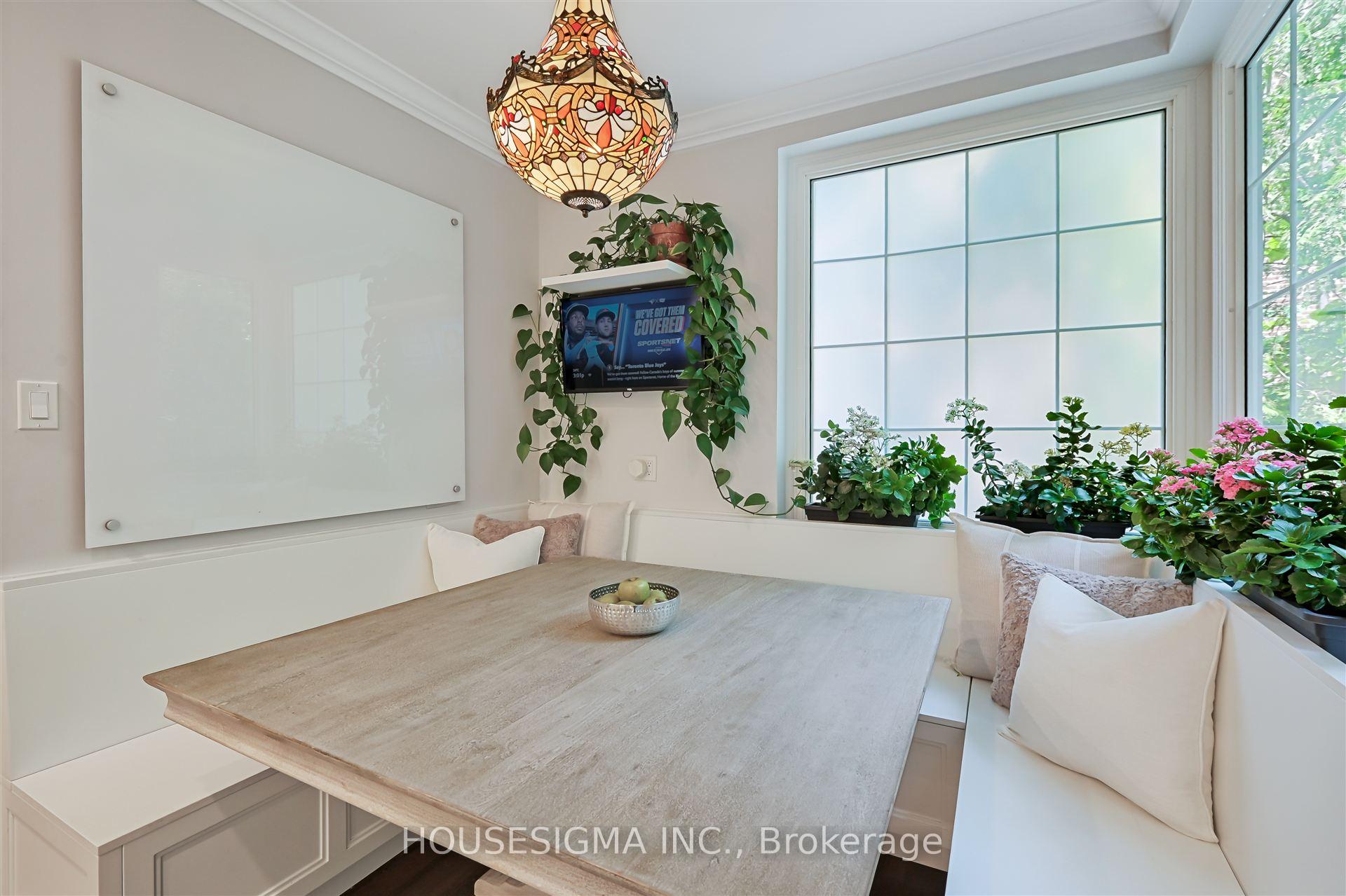 Photo 5 of 5 Ridge Hill Drive, Toronto, Forest Hill North — HOMEH