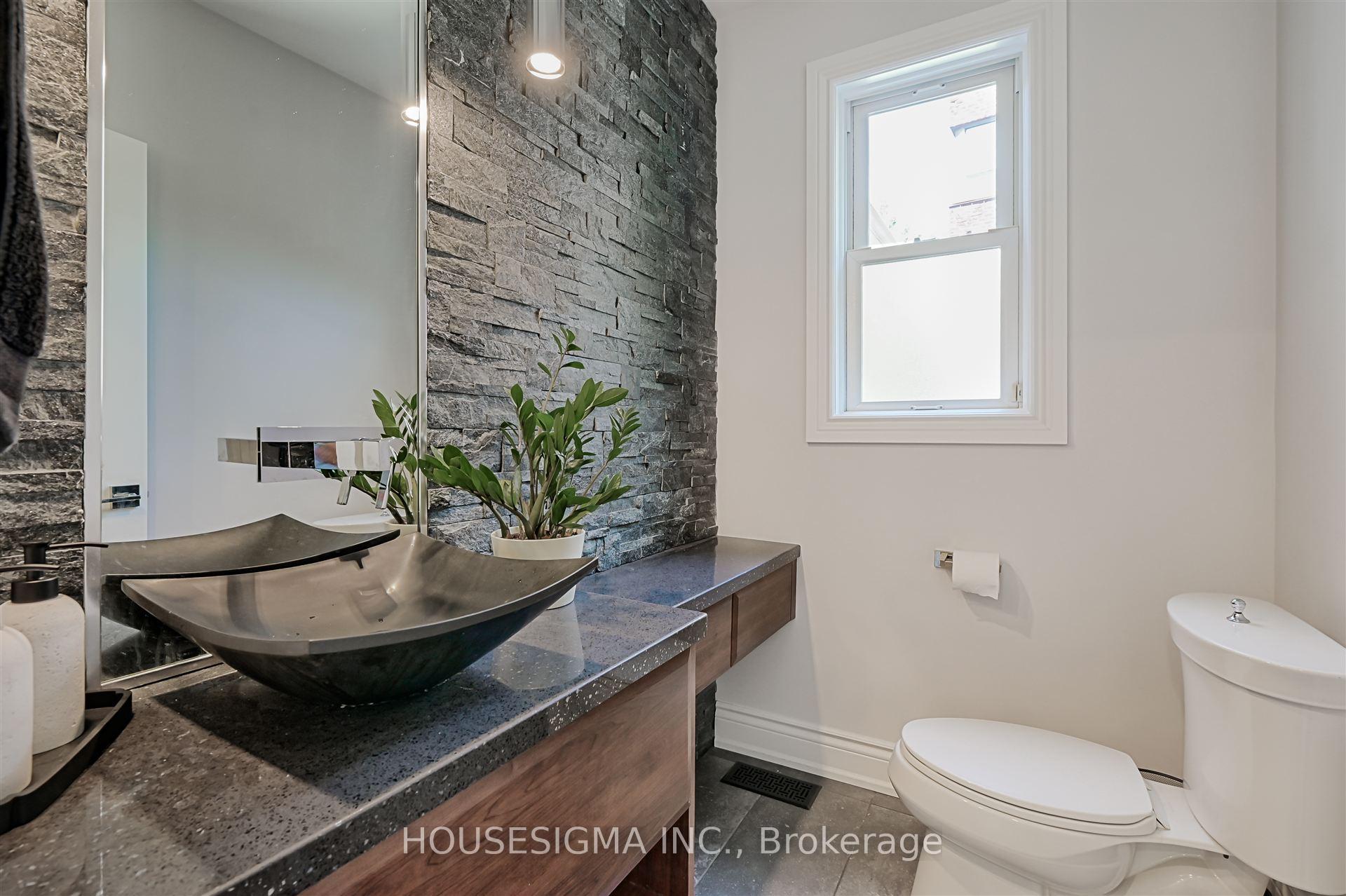 Photo 19 of 5 Ridge Hill Drive, Toronto, Forest Hill North — HOMEH