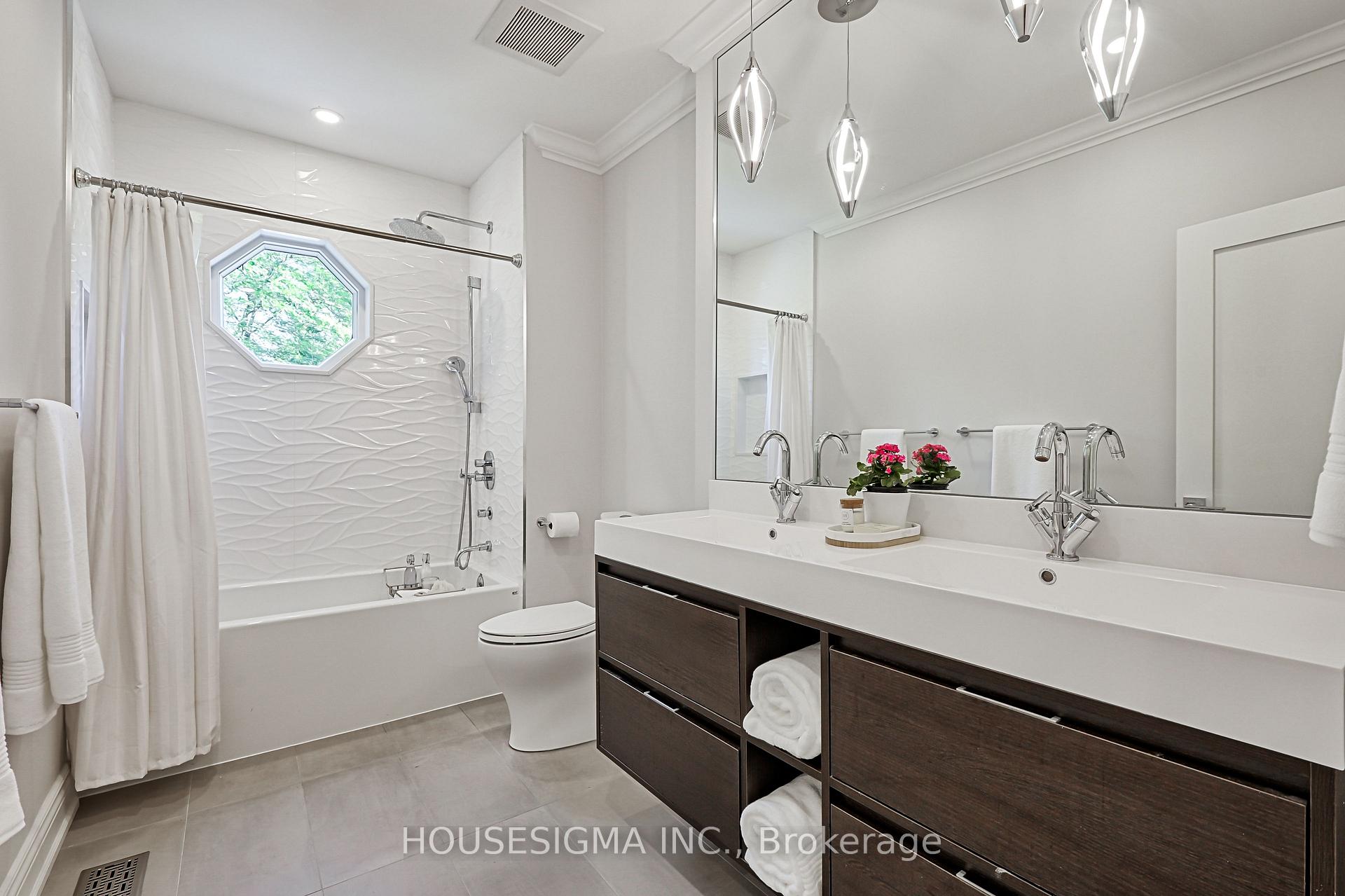 Photo 31 of 5 Ridge Hill Drive, Toronto, Forest Hill North — HOMEH
