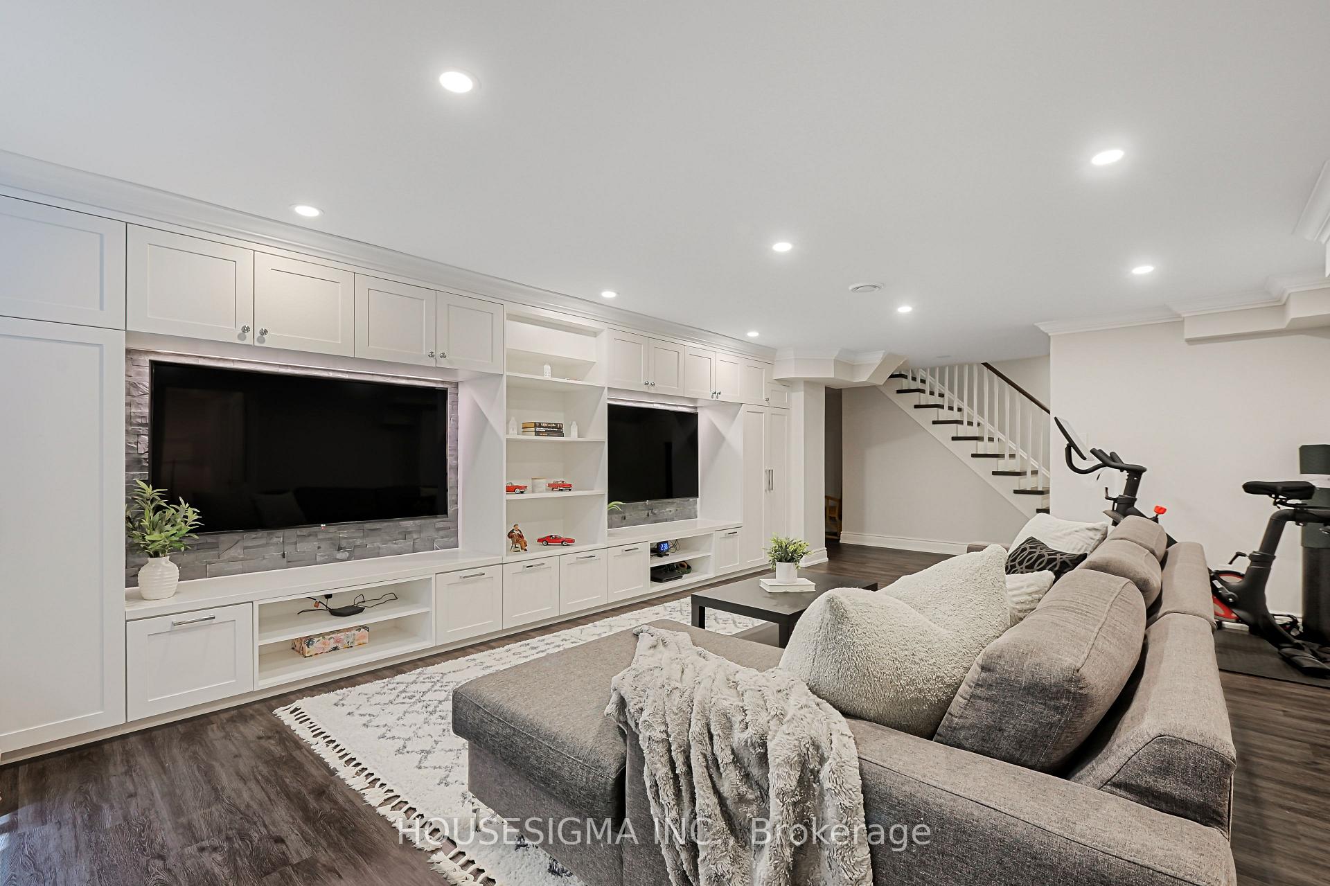 Photo 35 of 5 Ridge Hill Drive, Toronto, Forest Hill North — HOMEH
