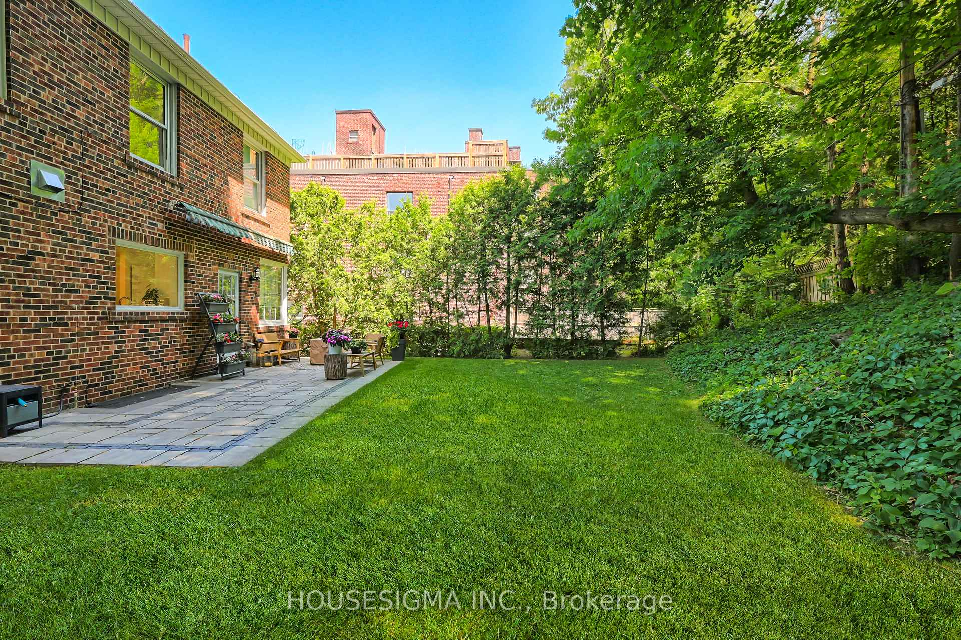 Photo 36 of 5 Ridge Hill Drive, Toronto, Forest Hill North — HOMEH