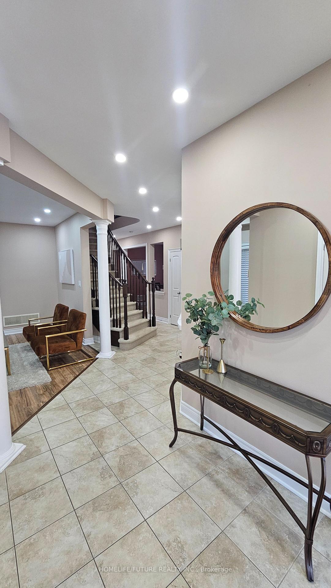 Photo 2 of 2076 Queensbury Drive, Oshawa, Taunton — HOMEH