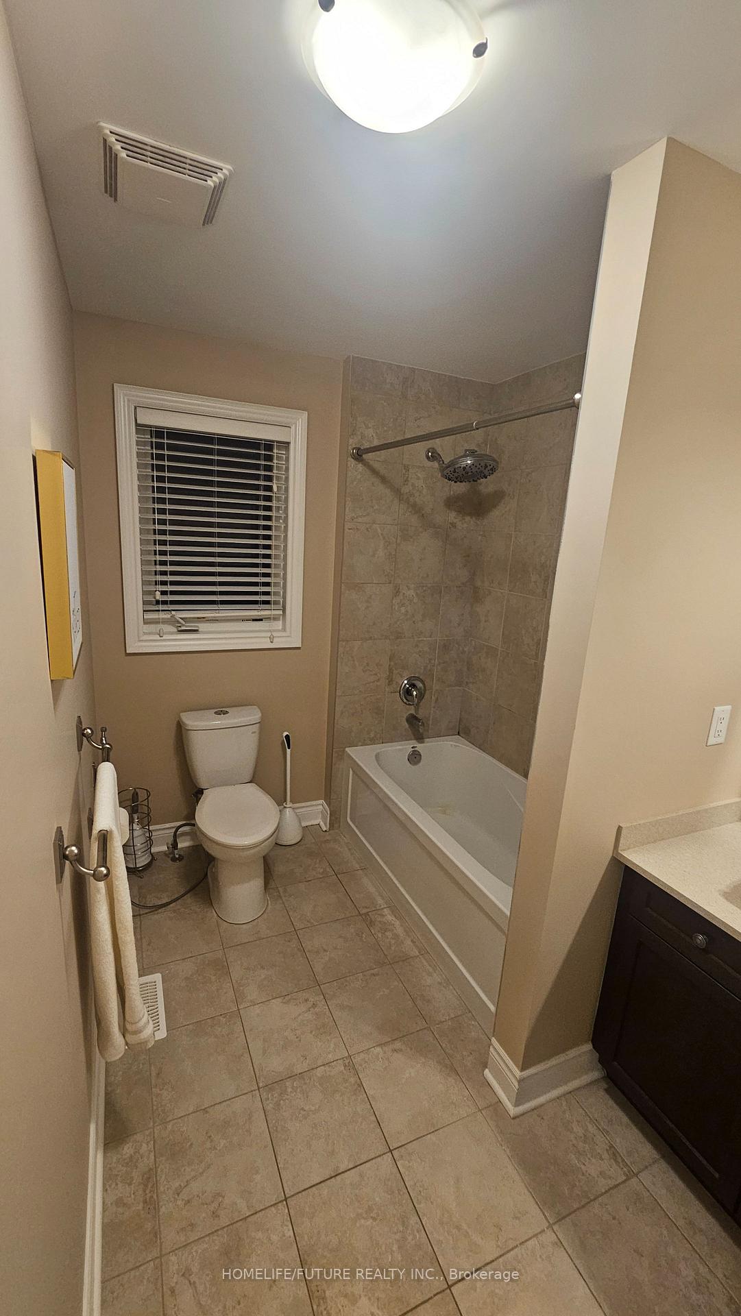 Photo 15 of 2076 Queensbury Drive, Oshawa, Taunton — HOMEH