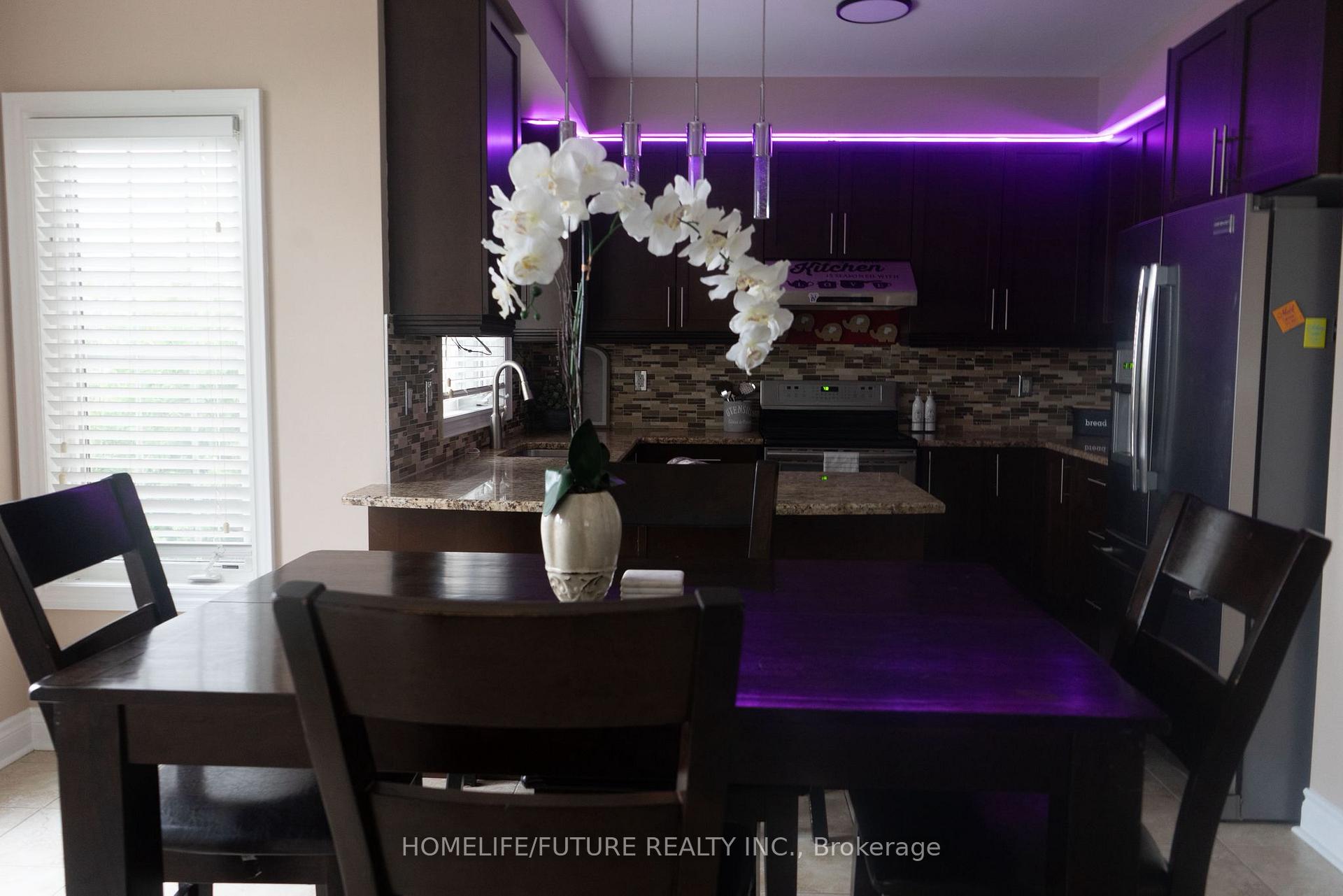Photo 9 of 2076 Queensbury Drive, Oshawa, Taunton — HOMEH