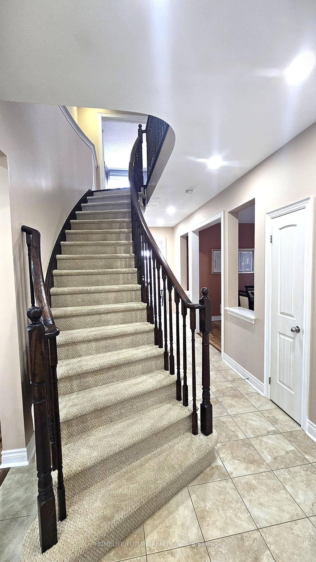 Photo 24 of 2076 Queensbury Drive, Oshawa, Taunton — HOMEH