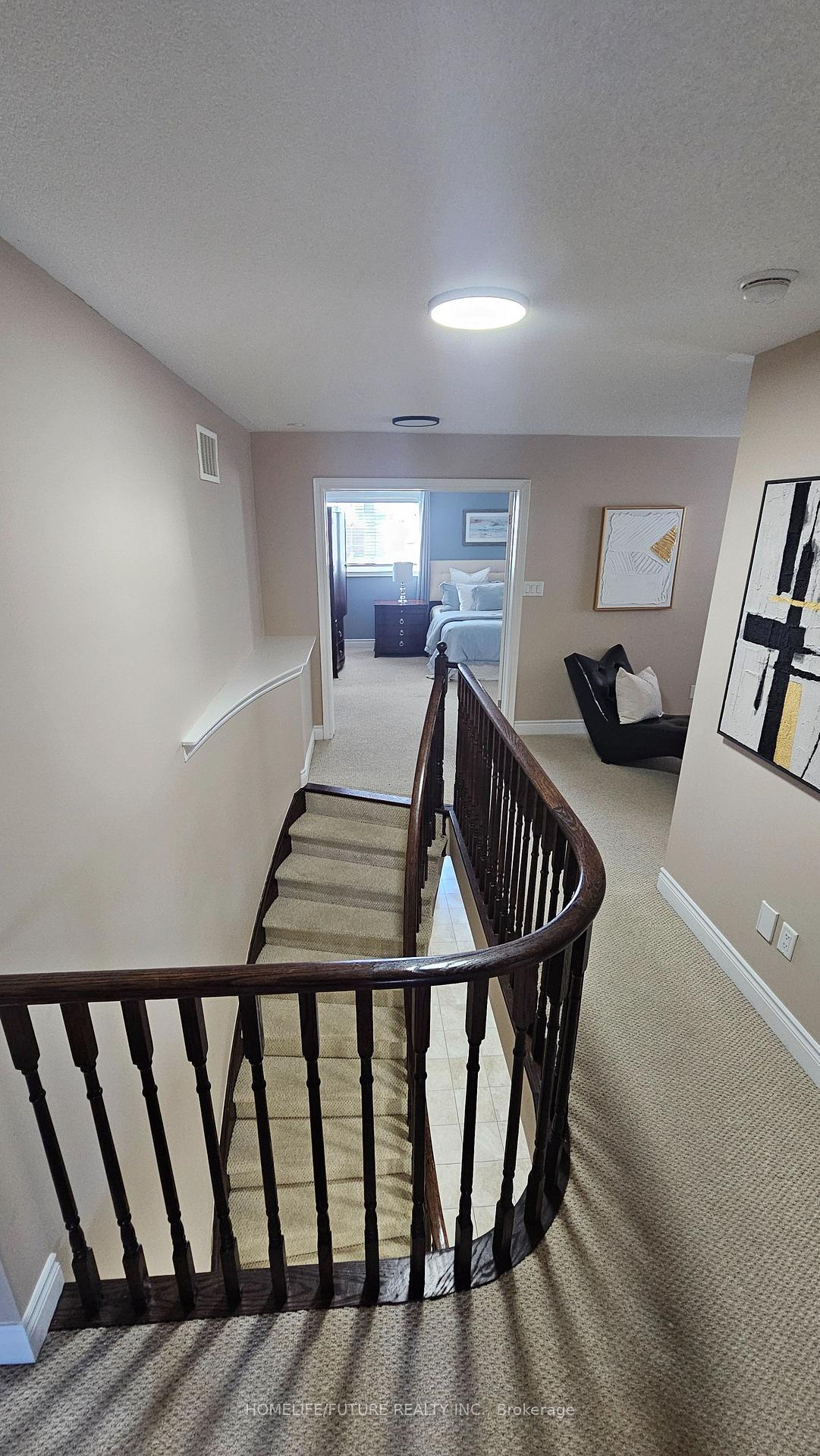 Photo 10 of 2076 Queensbury Drive, Oshawa, Taunton — HOMEH