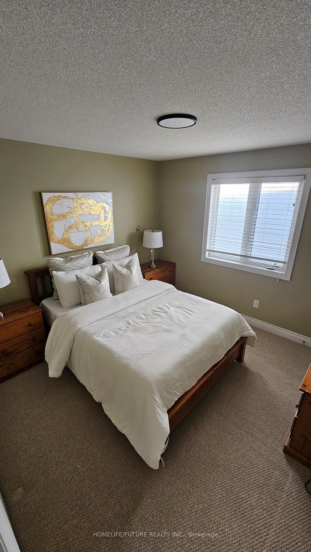 Photo 12 of 2076 Queensbury Drive, Oshawa, Taunton — HOMEH