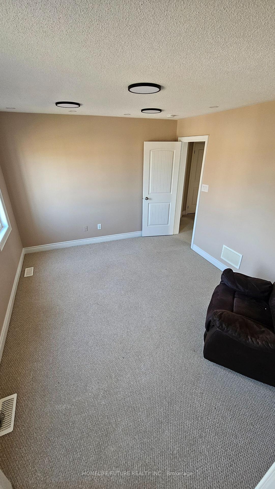 Photo 27 of 2076 Queensbury Drive, Oshawa, Taunton — HOMEH