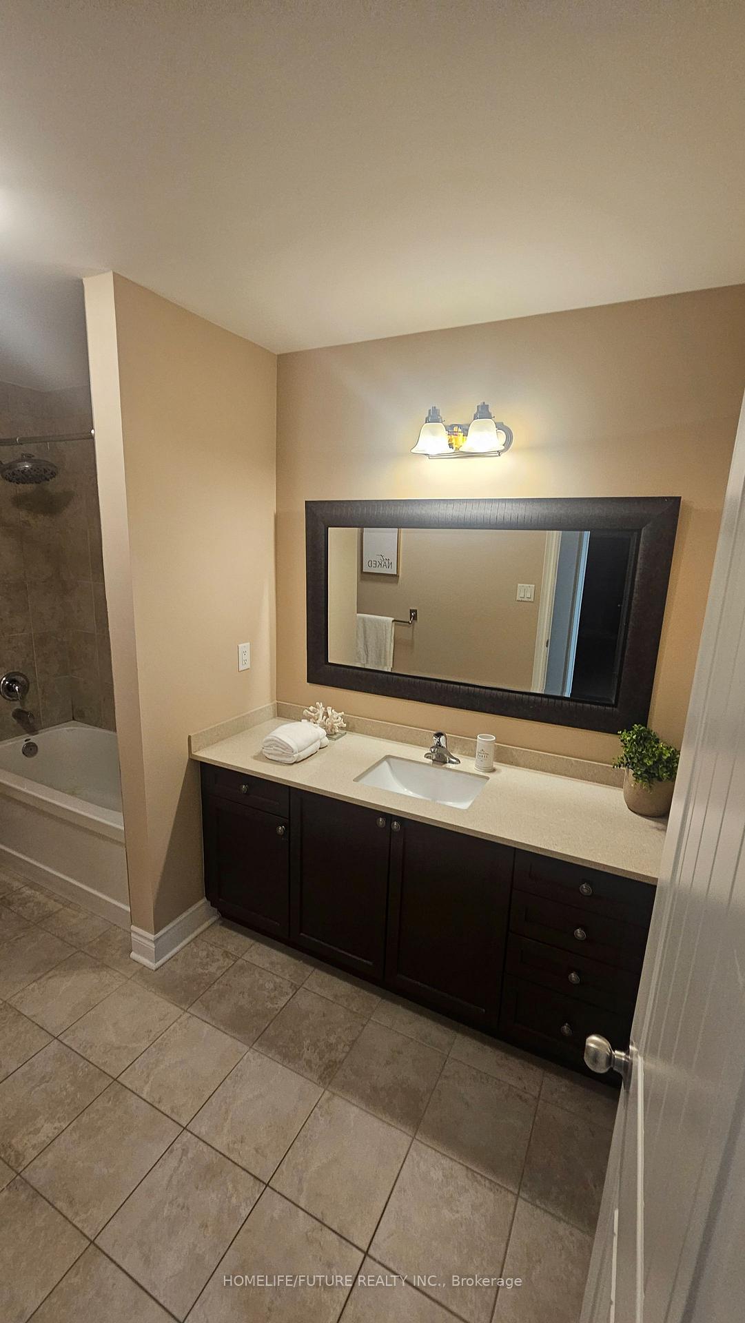 Photo 47 of 2076 Queensbury Drive, Oshawa, Taunton — HOMEH