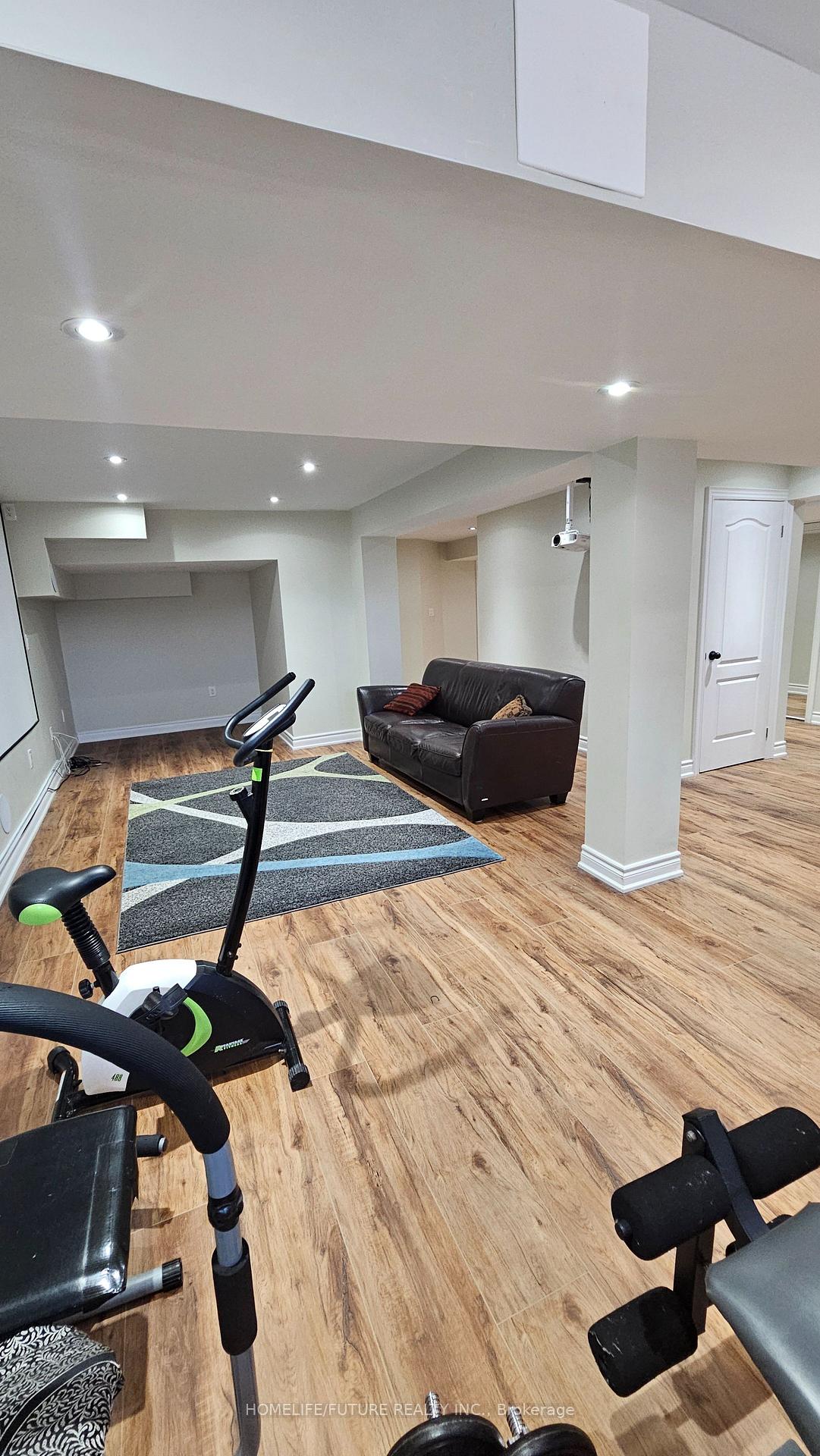 Photo 34 of 2076 Queensbury Drive, Oshawa, Taunton — HOMEH