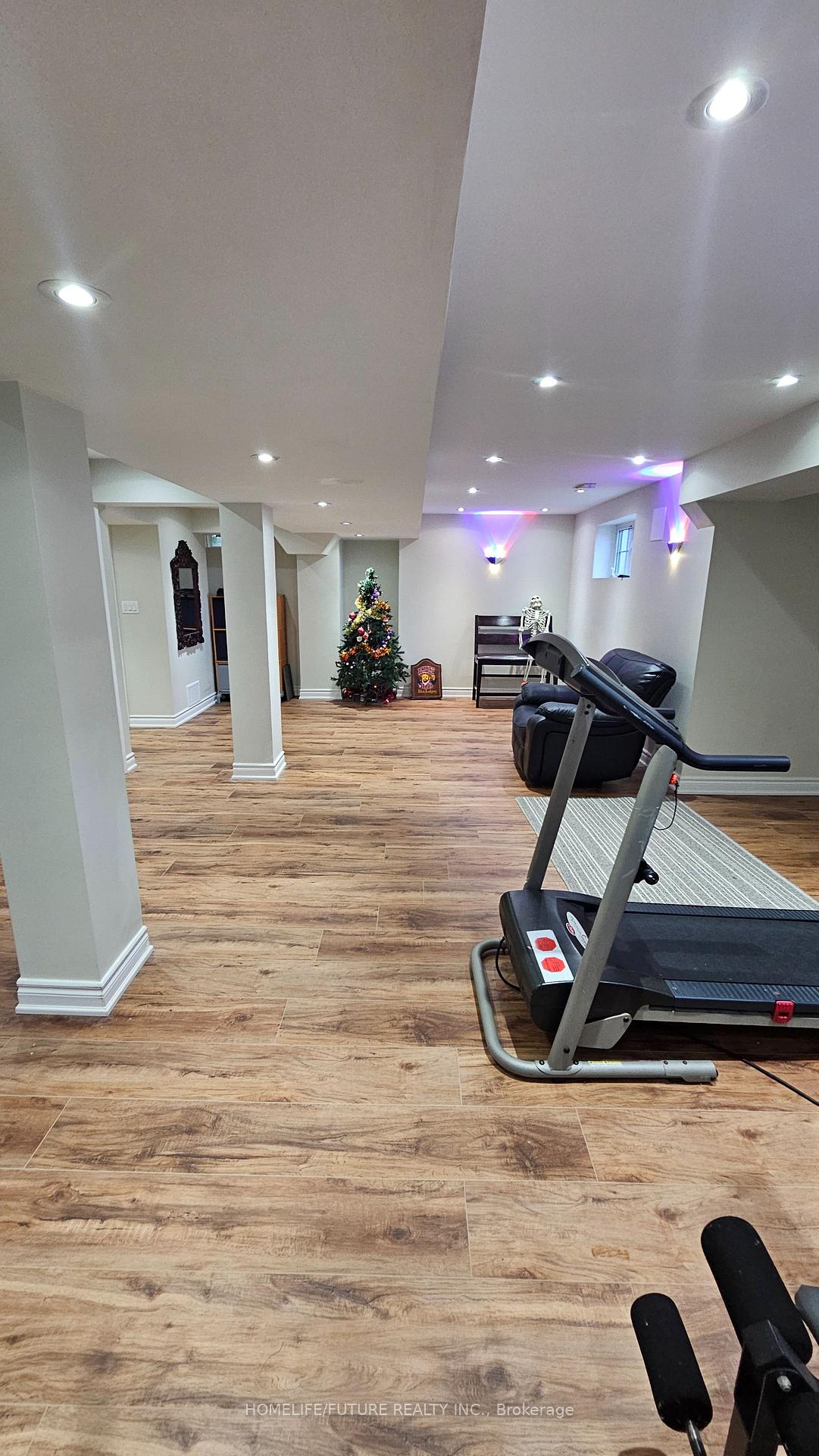 Photo 20 of 2076 Queensbury Drive, Oshawa, Taunton — HOMEH