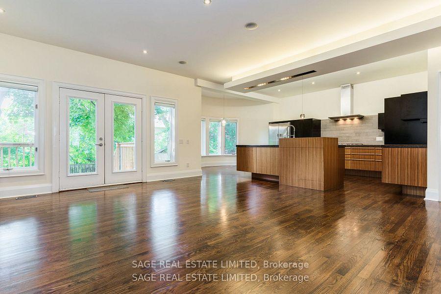 Photo 9 of 25 Bannockburn Avenue, Toronto, Bedford Park-Nortown — HOMEH