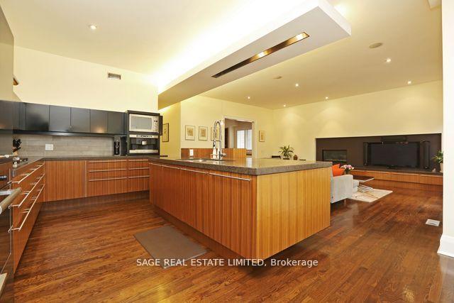 Photo 10 of 25 Bannockburn Avenue, Toronto, Bedford Park-Nortown — HOMEH