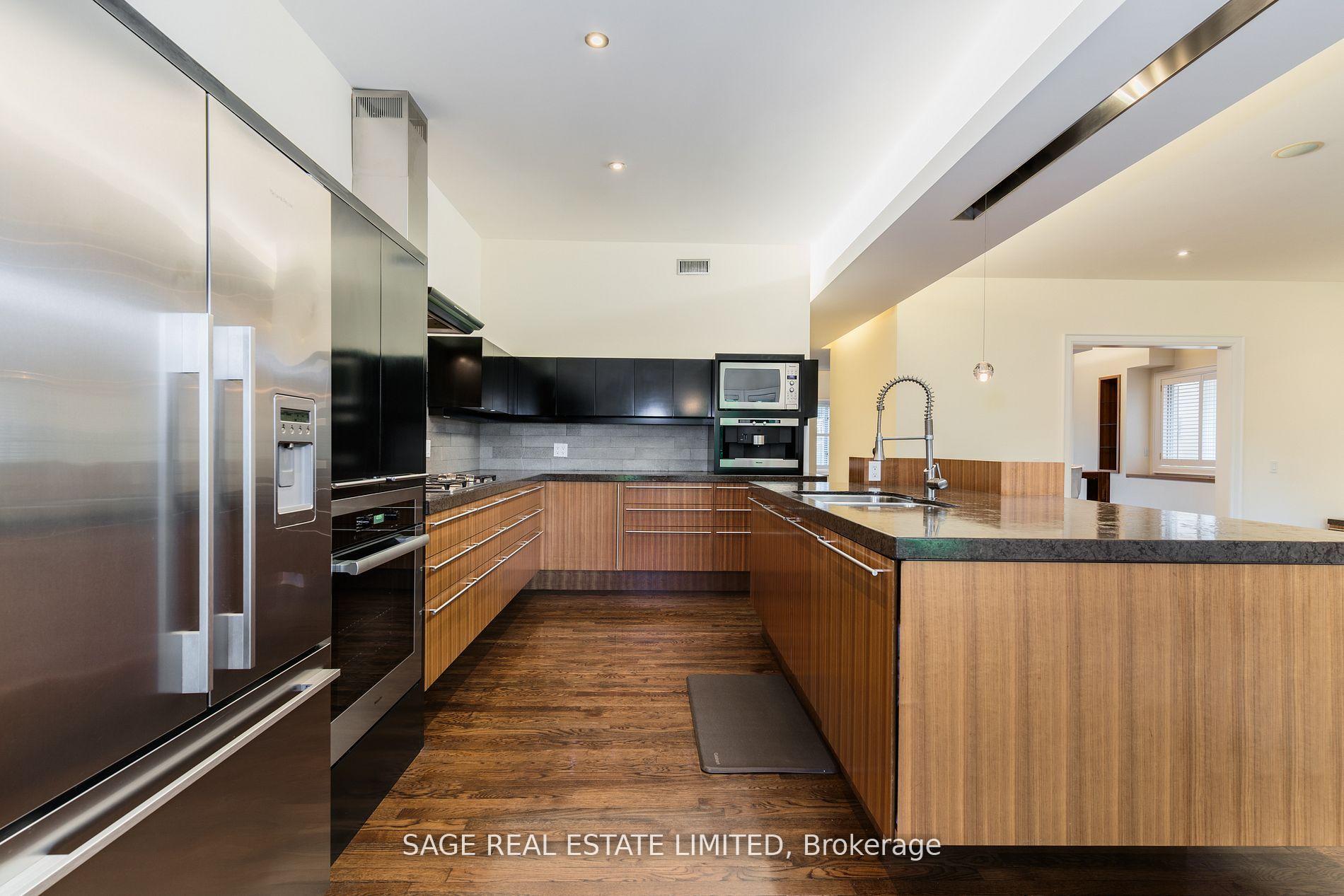 Photo 14 of 25 Bannockburn Avenue, Toronto, Bedford Park-Nortown — HOMEH