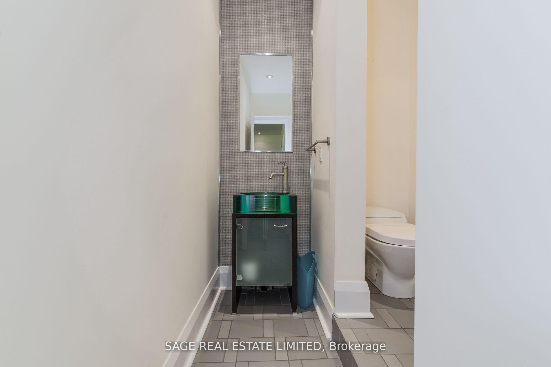 Photo 16 of 25 Bannockburn Avenue, Toronto, Bedford Park-Nortown — HOMEH