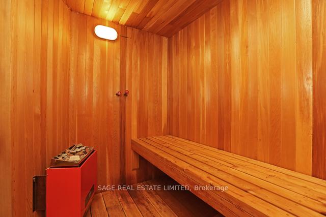 Photo 21 of 25 Bannockburn Avenue, Toronto, Bedford Park-Nortown — HOMEH