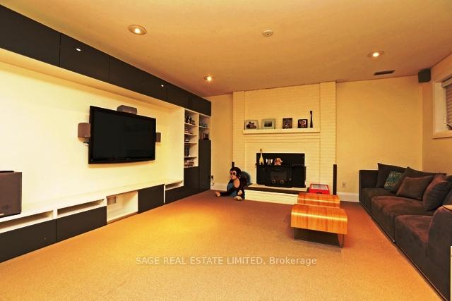 Photo 24 of 25 Bannockburn Avenue, Toronto, Bedford Park-Nortown — HOMEH
