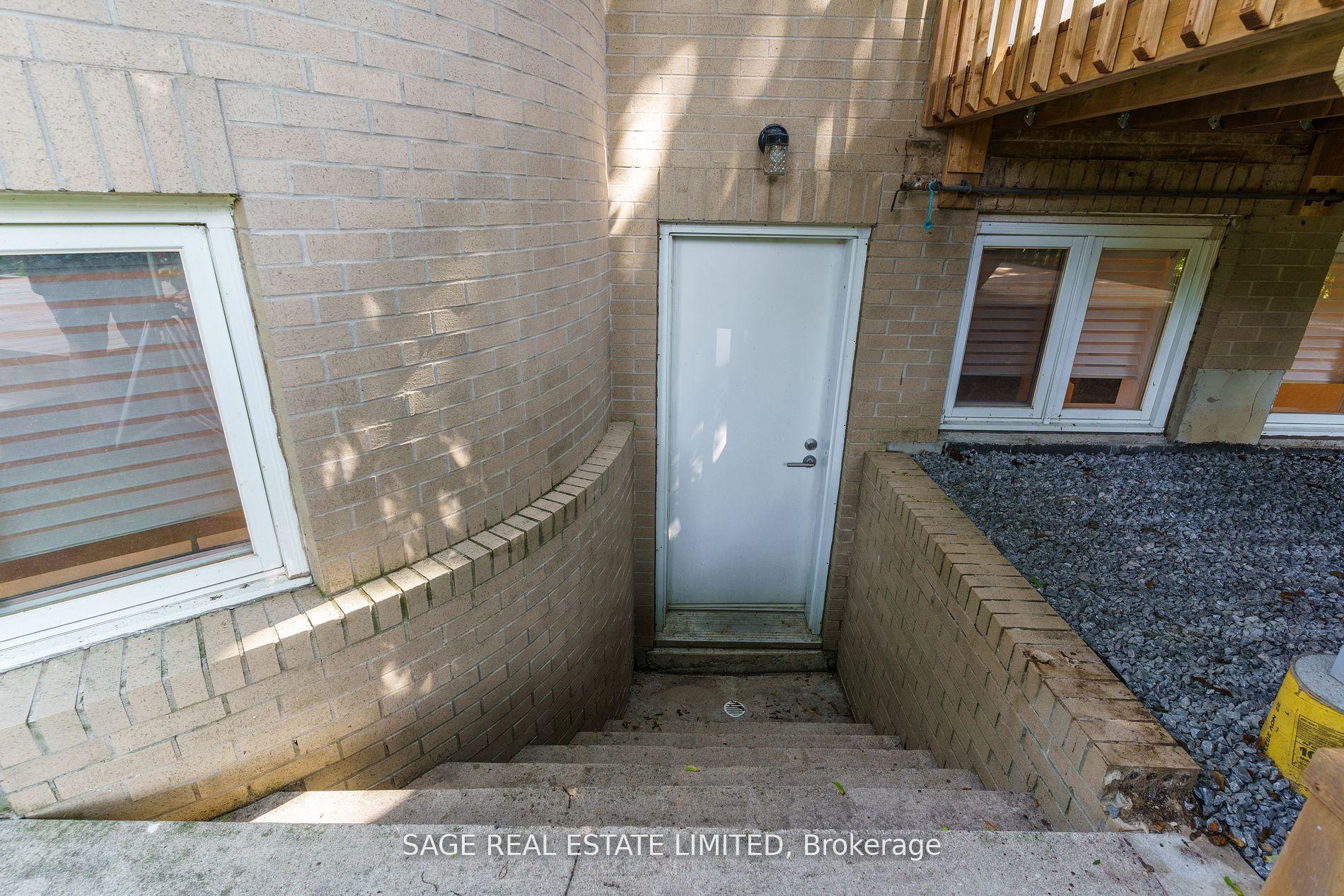 Photo 31 of 25 Bannockburn Avenue, Toronto, Bedford Park-Nortown — HOMEH