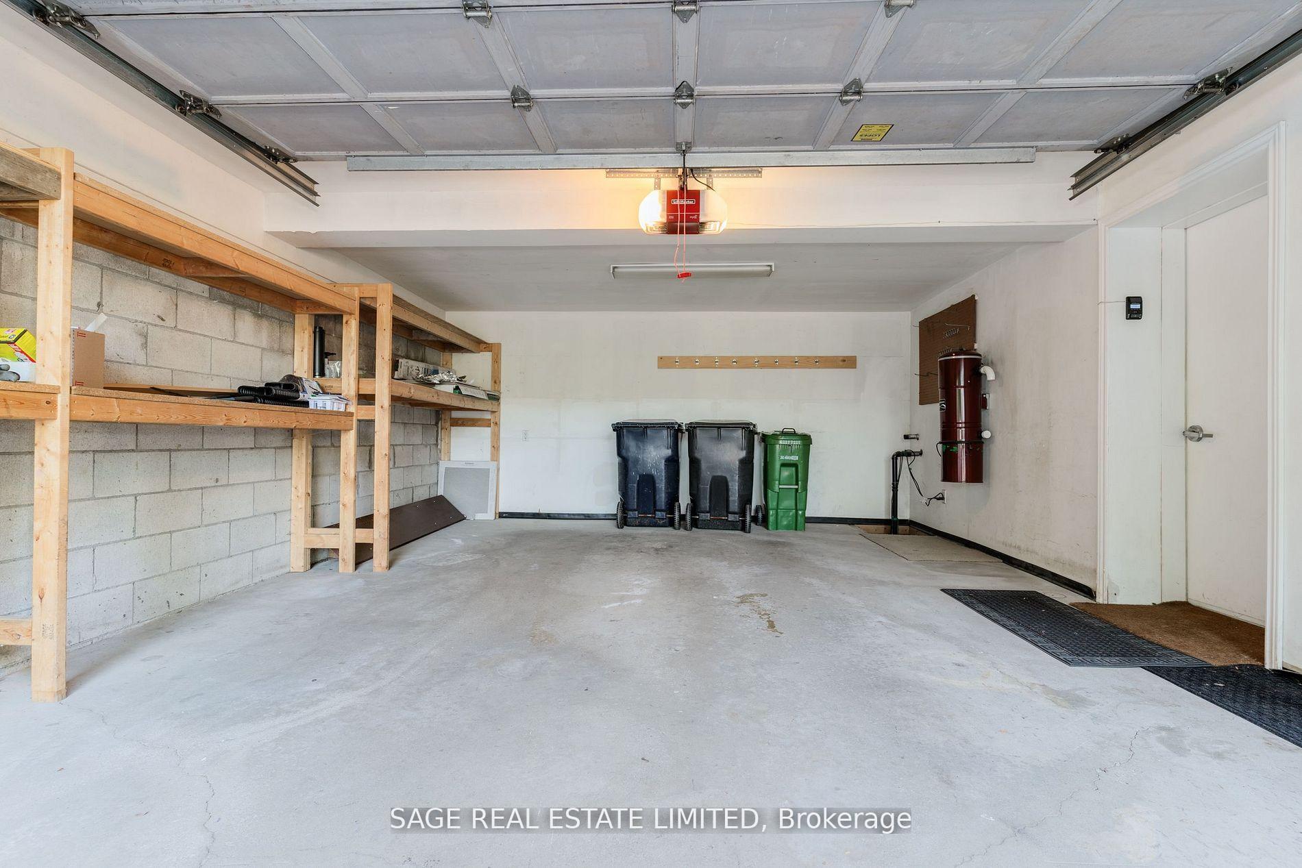 Photo 29 of 25 Bannockburn Avenue, Toronto, Bedford Park-Nortown — HOMEH