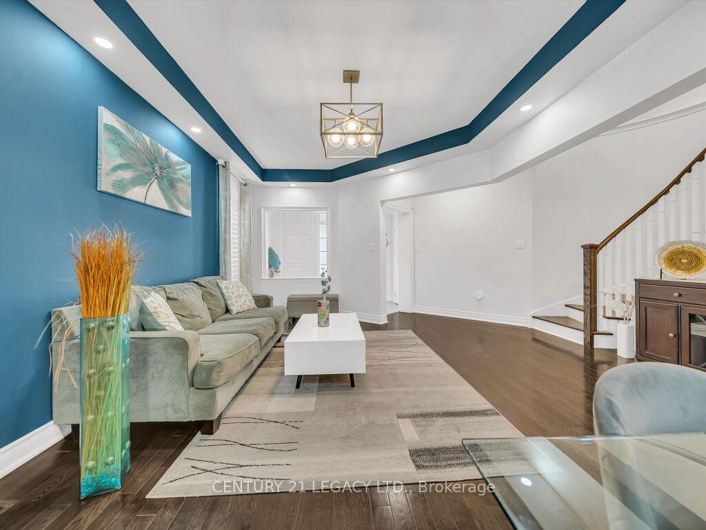 Photo 47 of 8 Covina Road, Brampton, Credit Valley — HOMEH
