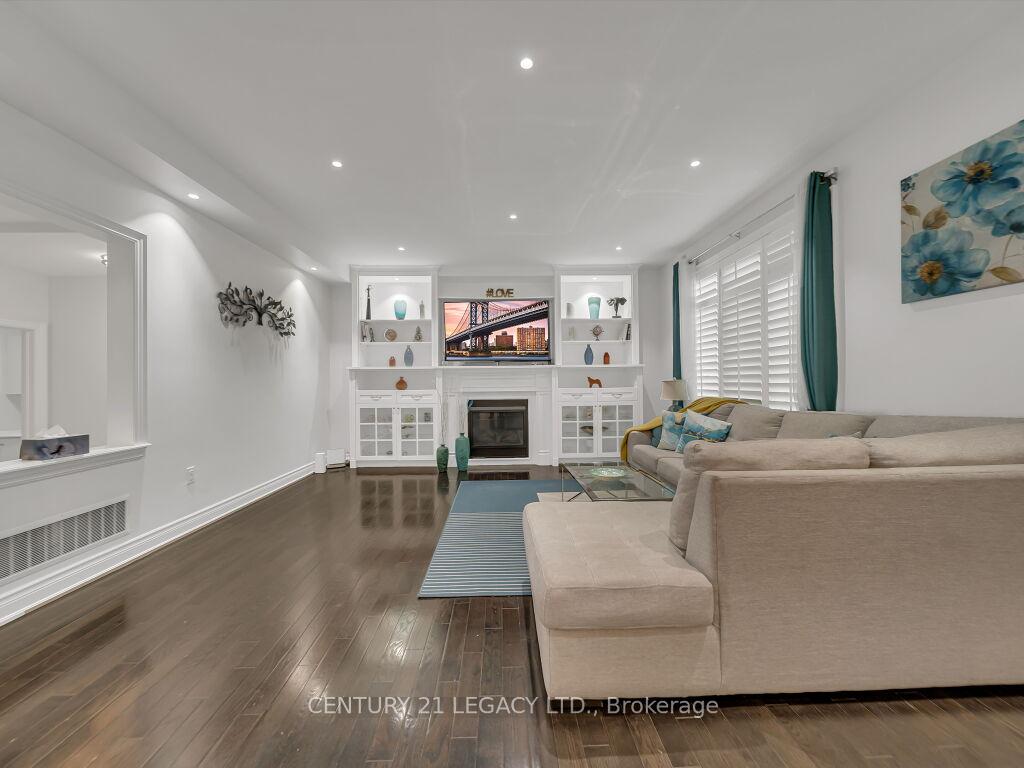 Photo 7 of 8 Covina Road, Brampton, Credit Valley — HOMEH