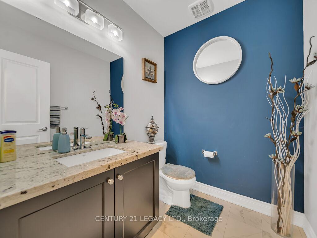 Photo 11 of 8 Covina Road, Brampton, Credit Valley — HOMEH