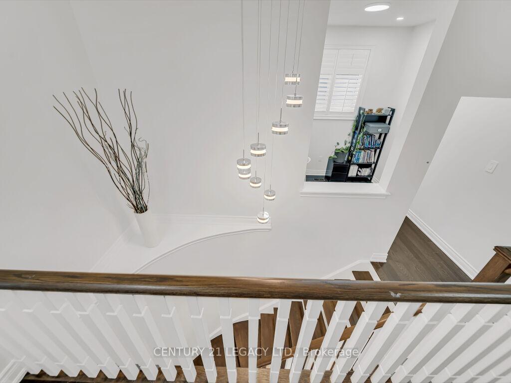 Photo 19 of 8 Covina Road, Brampton, Credit Valley — HOMEH