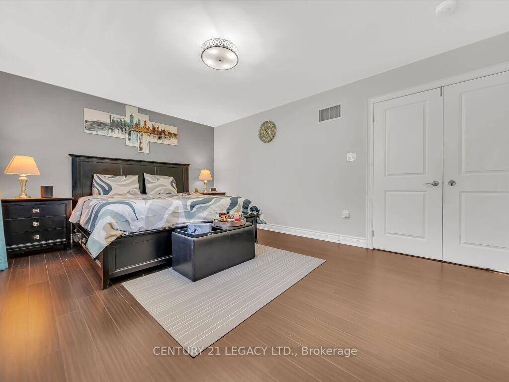 Photo 17 of 8 Covina Road, Brampton, Credit Valley — HOMEH